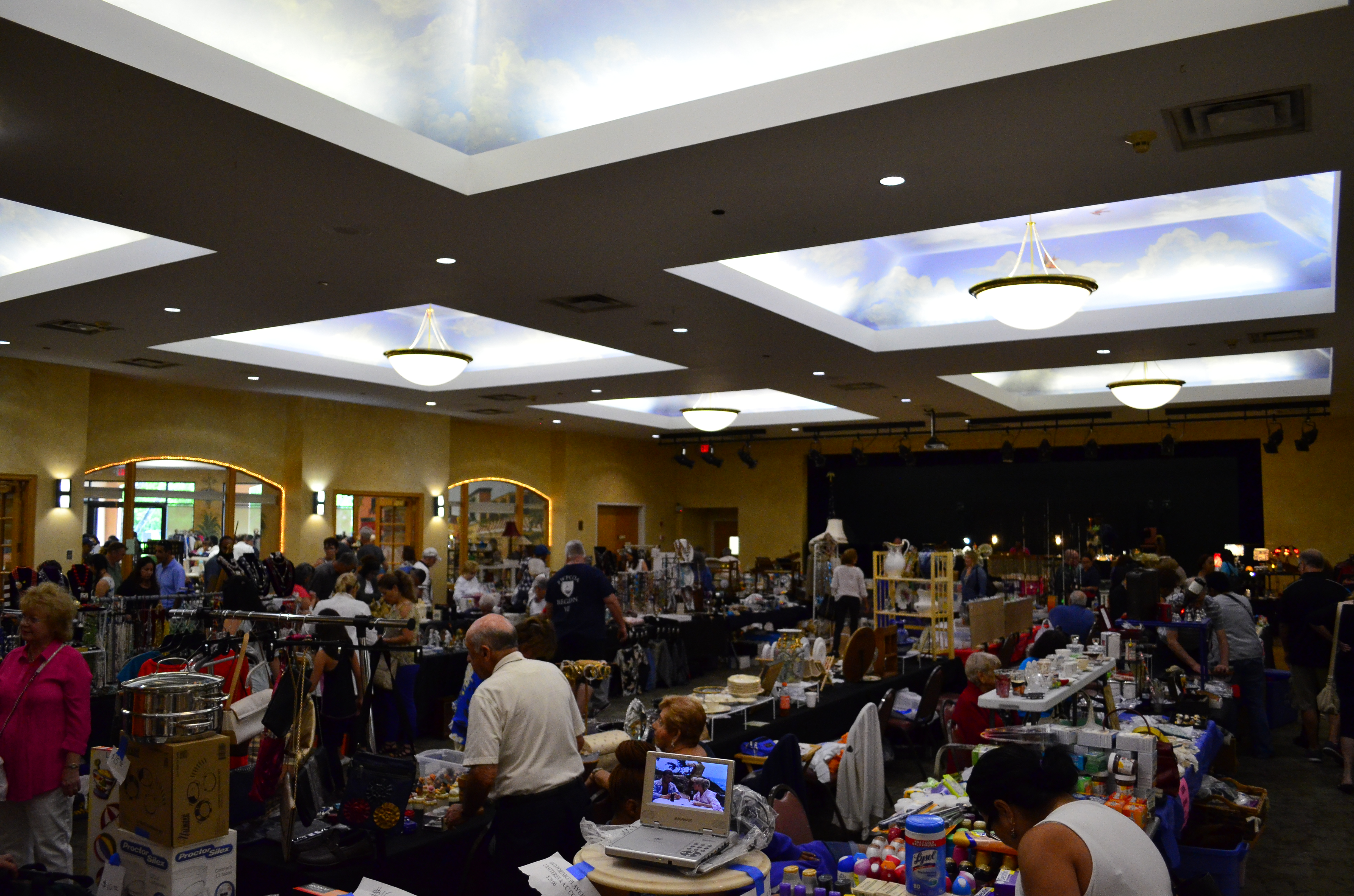 May Flea Mkt 2017 (11)